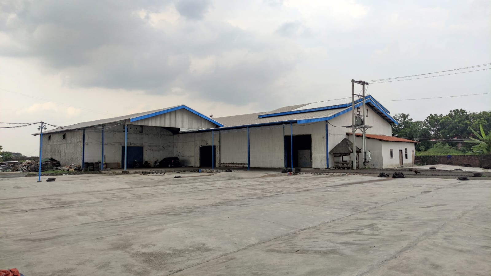 Warehouse & Stuffing Area