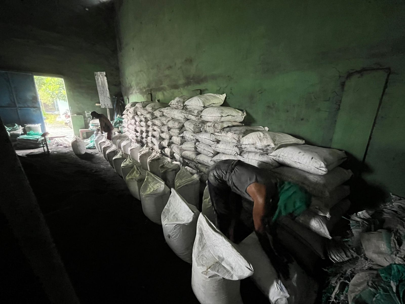 Weighing & Sealing Operations