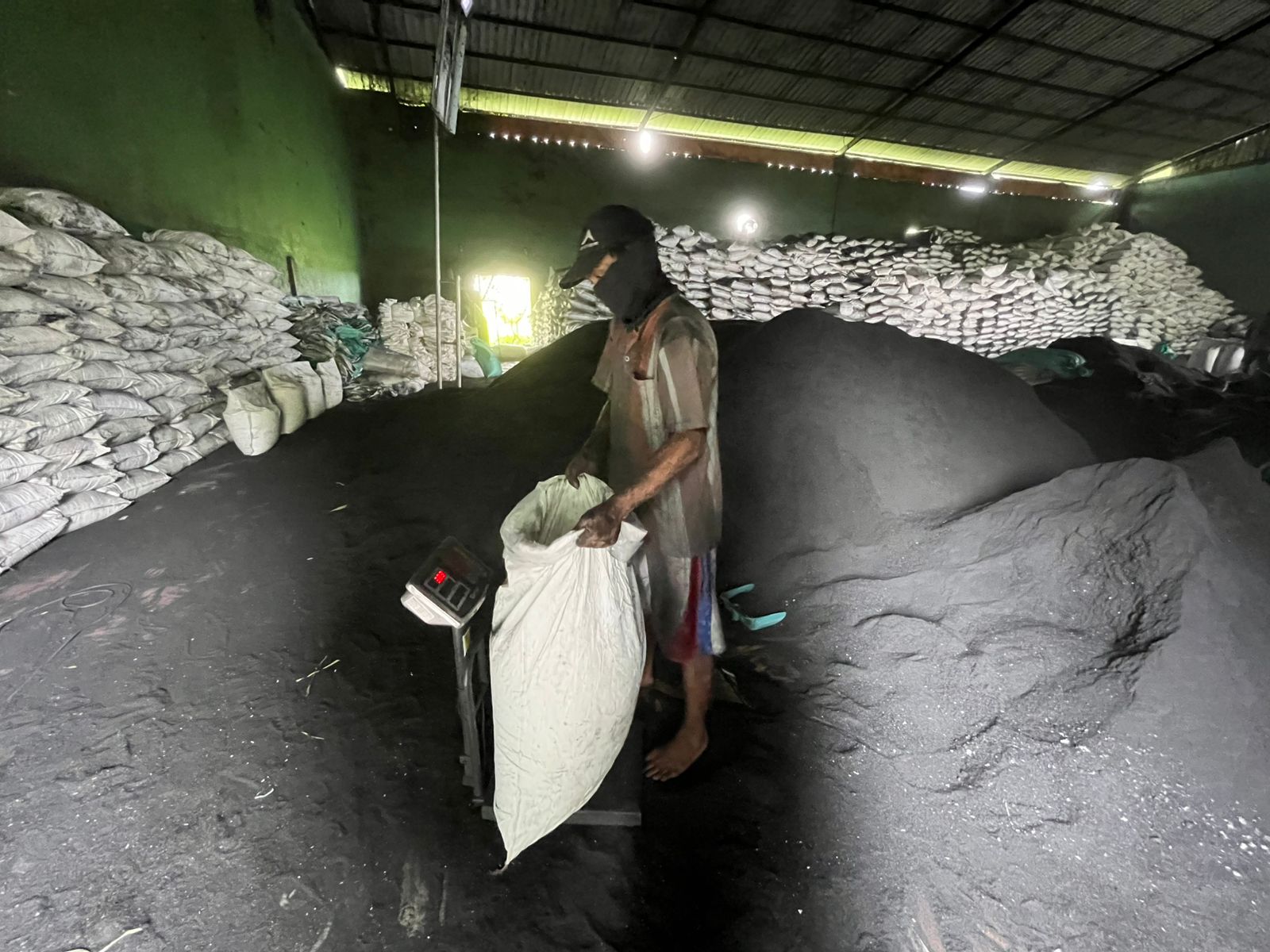 Weighing & Sealing Operations