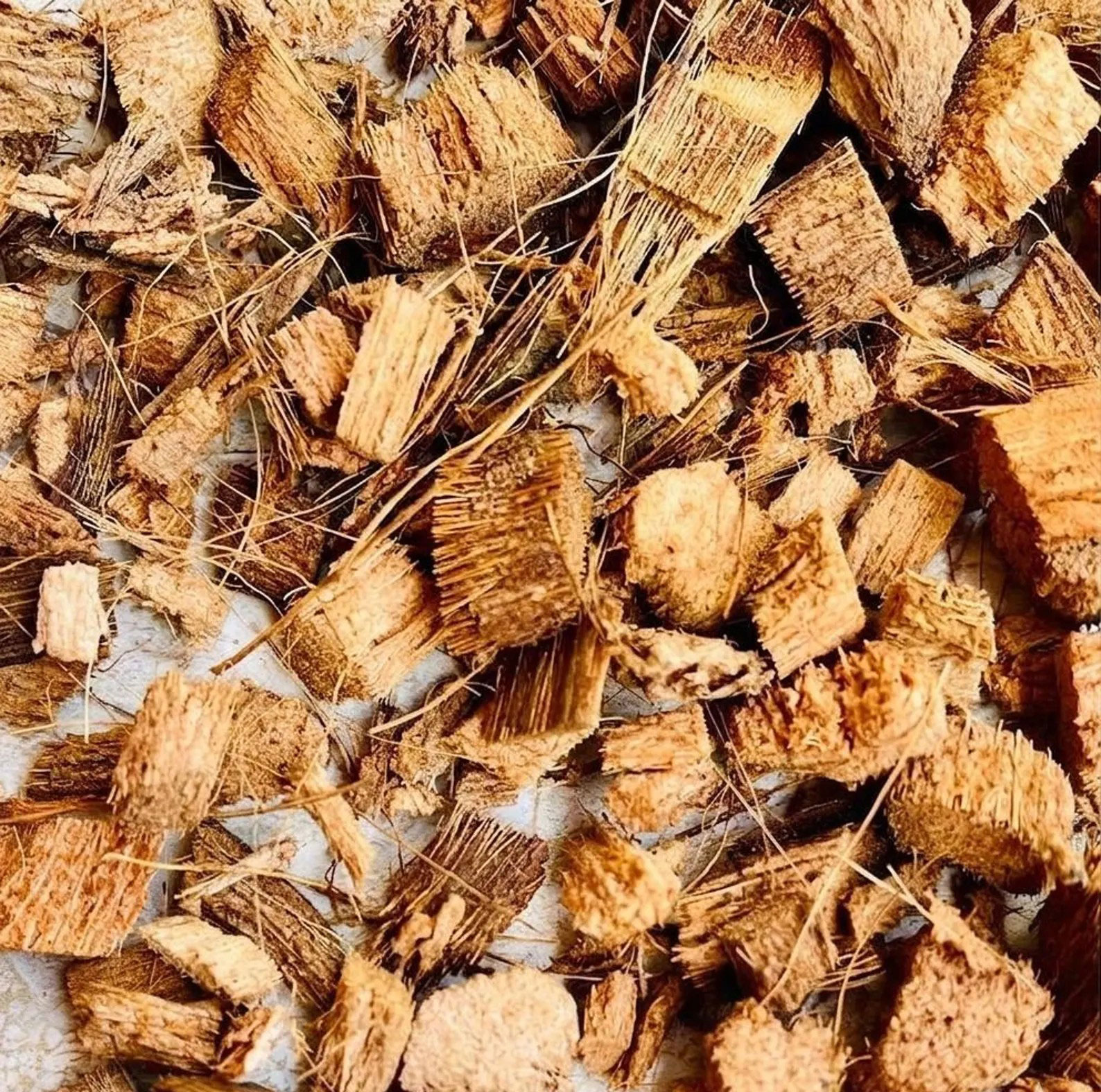 COCONUT HUSK CHIP